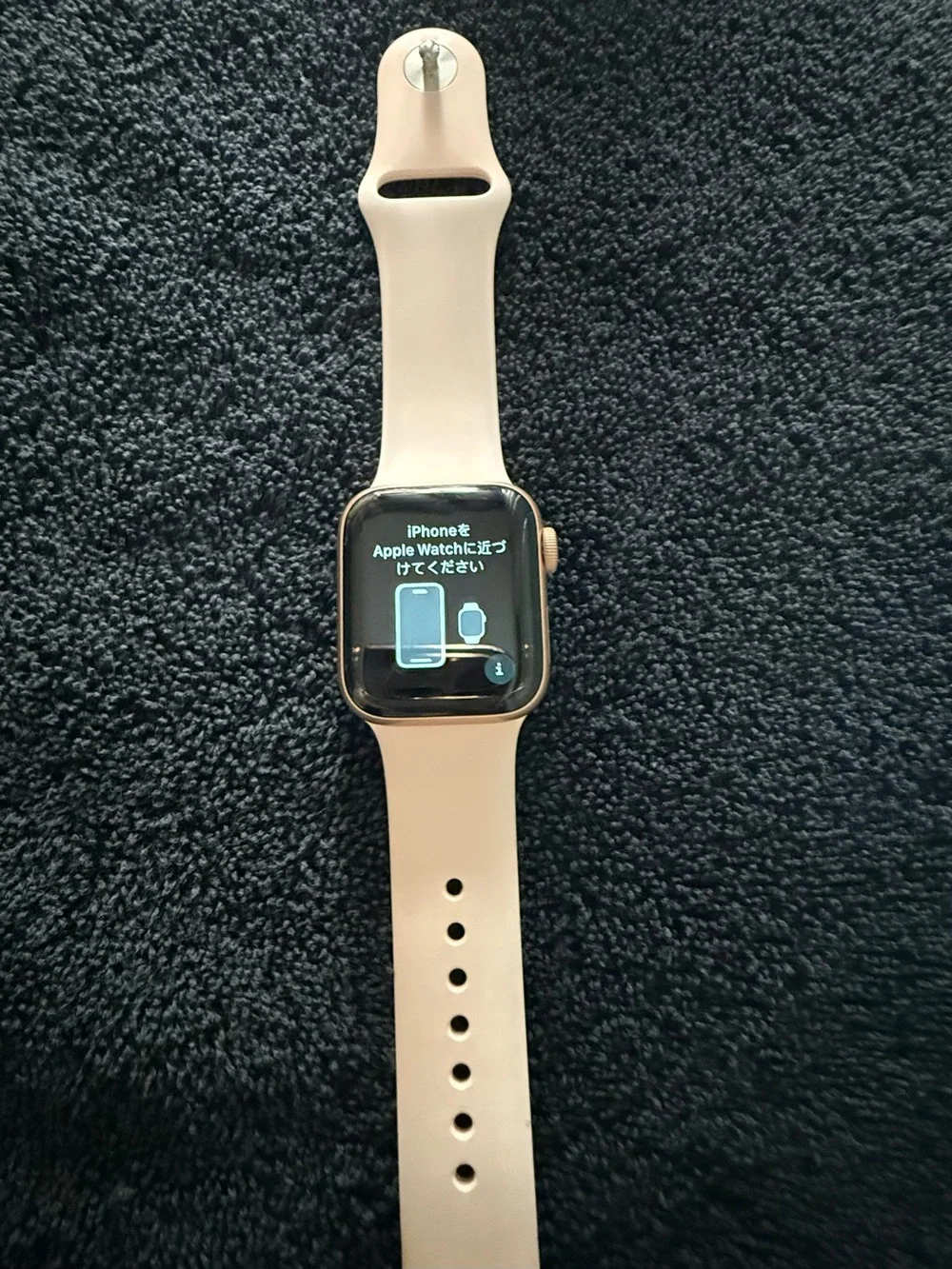 Apple SE 40MM Rose Gold Smartwatch with Pink Silicone Band Series 4 + charger